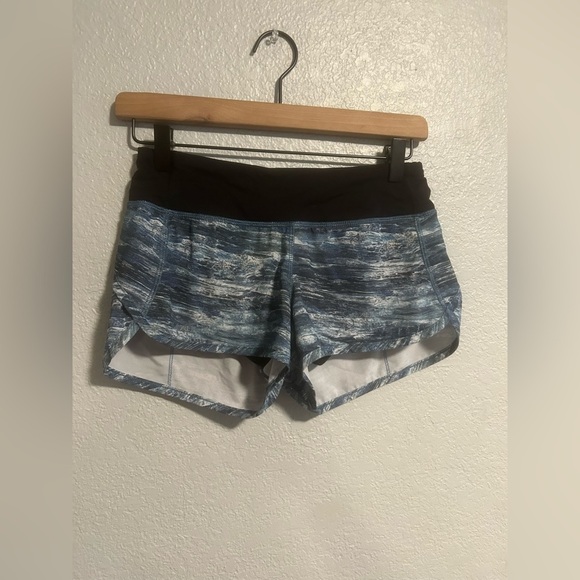 Lululemon Run Speed Short Aerial Drift Multi Black Blue Size 2 - Picture 1 of 5